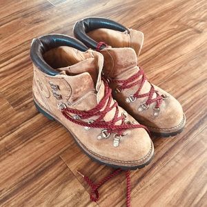 VINTAGE Vasque Hiking boots